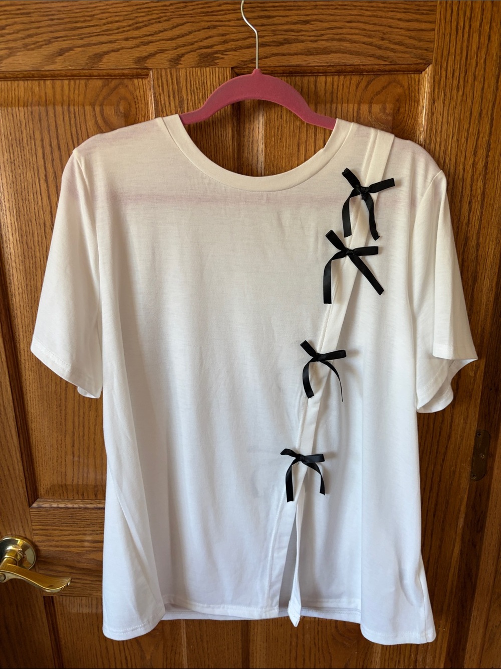SHEIN White Short Sleeve Tee with Black Bow Accents